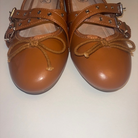 Brown Women's Shoes - Picture 2 of 7
